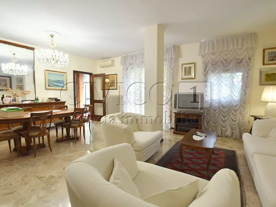 Immagine 13 di Appartamento in vendita  in Via Amba Aradam a Venezia