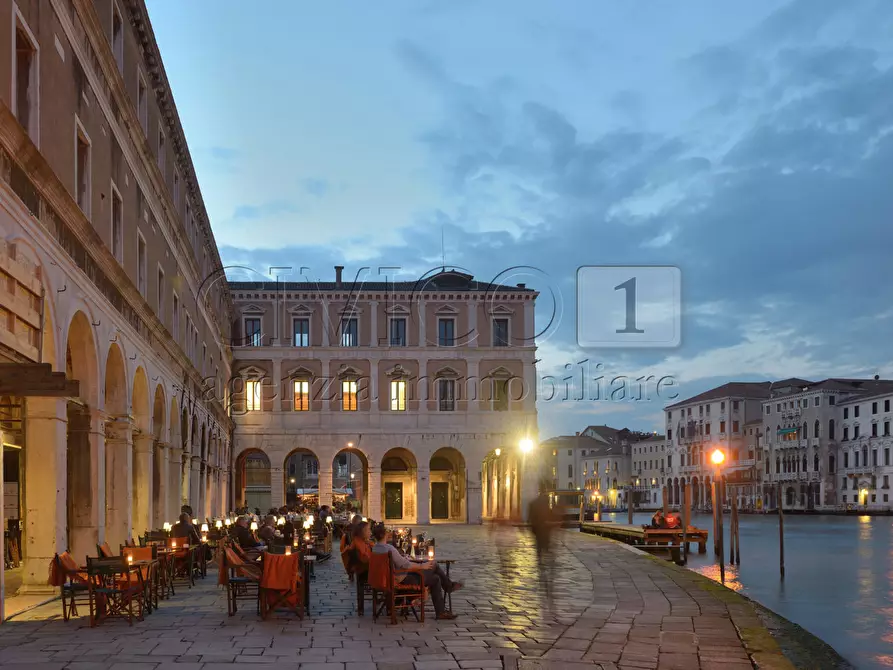 Immagine 5 di Appartamento in vendita  in Calle del Tentor a Venezia