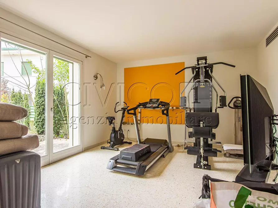 Immagine 21 di Casa bifamiliare in vendita  a Vicenza