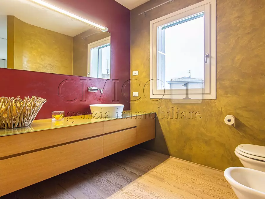 Immagine 45 di Casa bifamiliare in vendita  a Vicenza