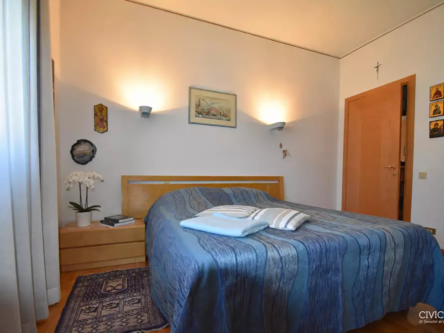Immagine 17 di Villa in vendita  in Via Ancona 36 a Torri Di Quartesolo