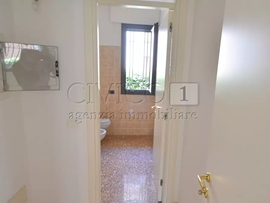 Immagine 5 di Locale commerciale in affitto  in Via Roma 31 a Grumolo Delle Abbadesse