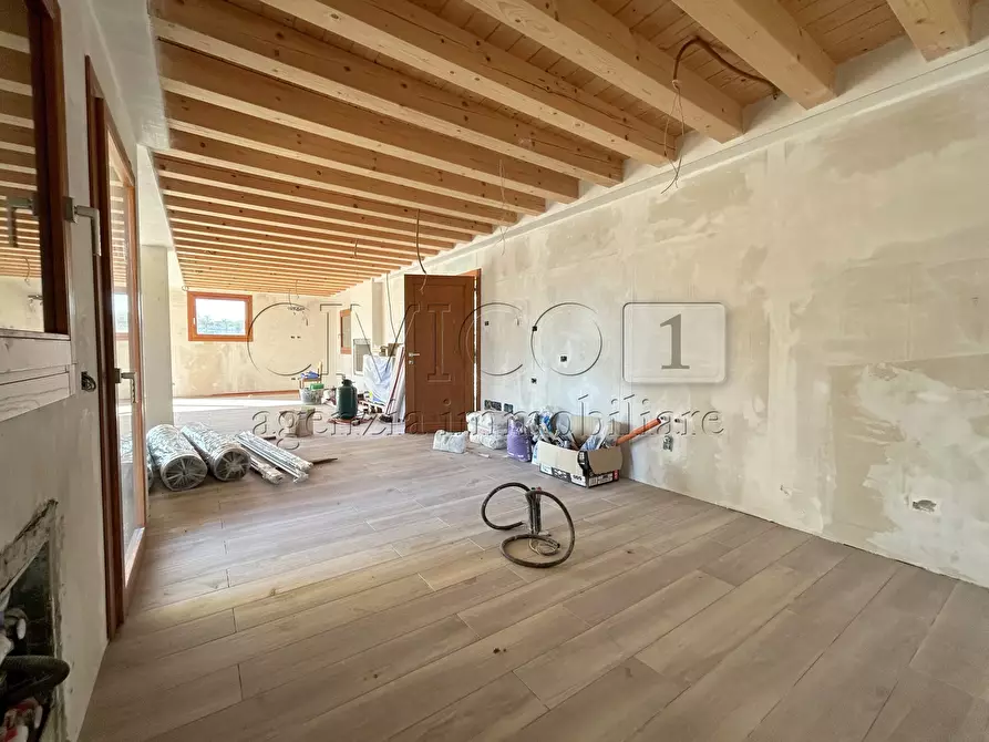 Immagine 17 di Villa in vendita  in Via Malamocco 76 a Venezia