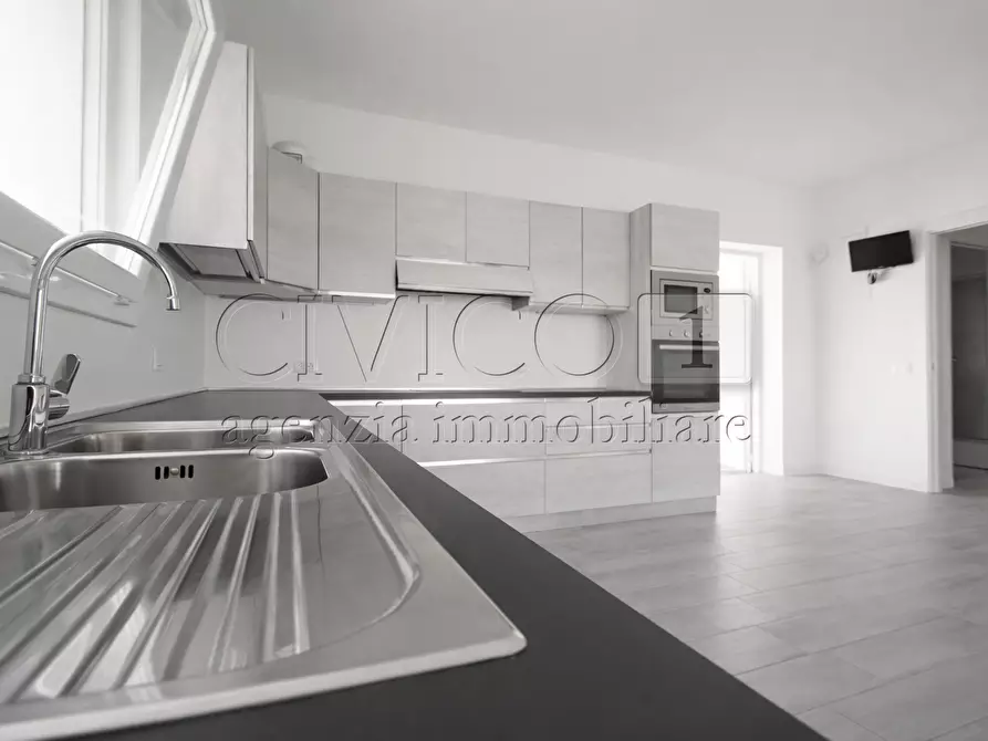 Immagine 8 di Casa bifamiliare in vendita  in Via Ponte 56 a Castegnero