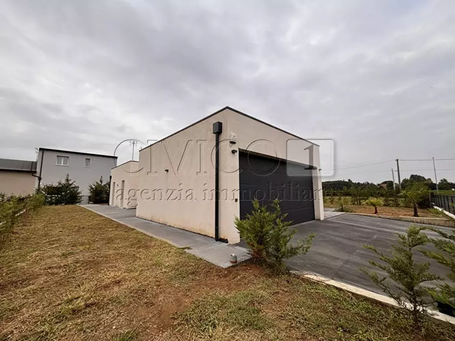 Immagine 25 di Villa in vendita  in Via Chiesa Nuova a Longare
