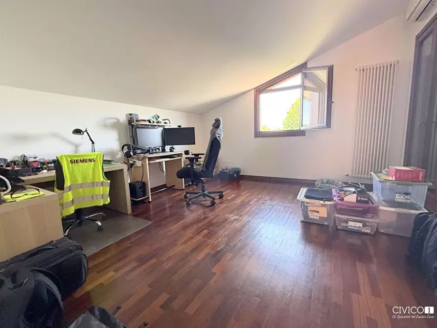 Immagine 16 di Casa bifamiliare in vendita  in Via Marconi 109 a Torri Di Quartesolo