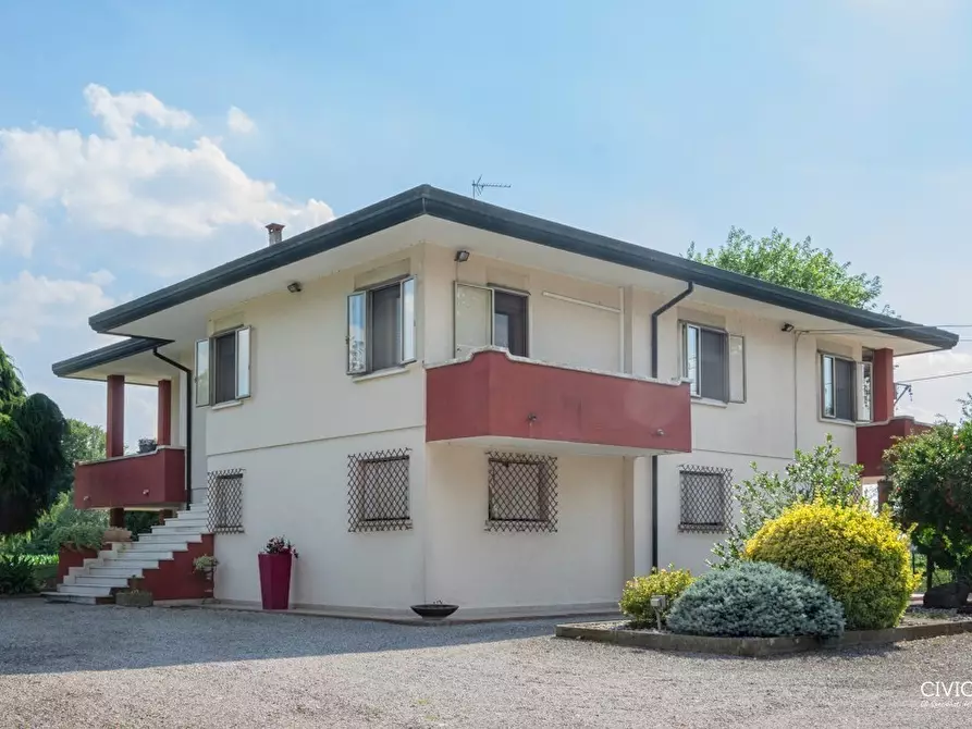 Immagine 2 di Casa indipendente in vendita  in Via Ponticelli 11 a Agugliaro