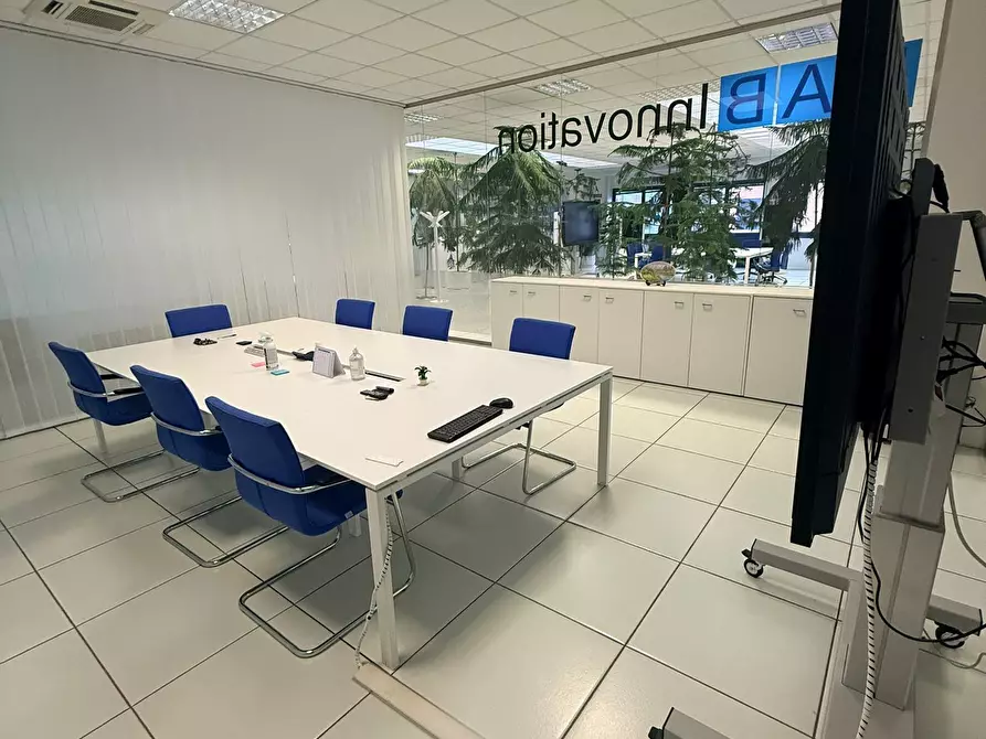 Immagine 1 di Ufficio in affitto  in Via Sempione 30 a Vergiate