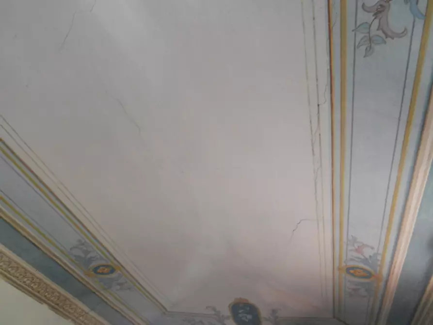 Immagine 35 di Rustico / casale in vendita  a Castelnuovo Magra