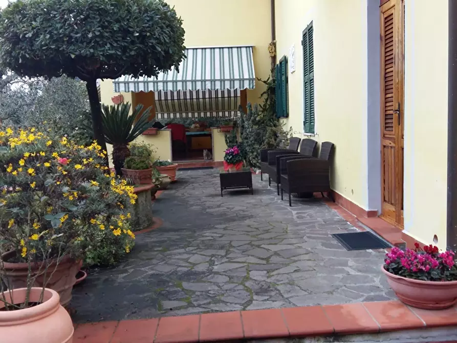 Immagine 10 di Casa semindipendente in vendita  in CORSO 40 a Ortonovo