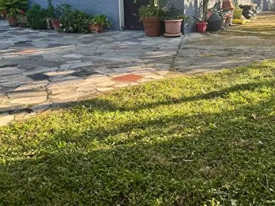 Immagine 2 di Casa semindipendente in vendita  in Via Falaschi a Ortonovo