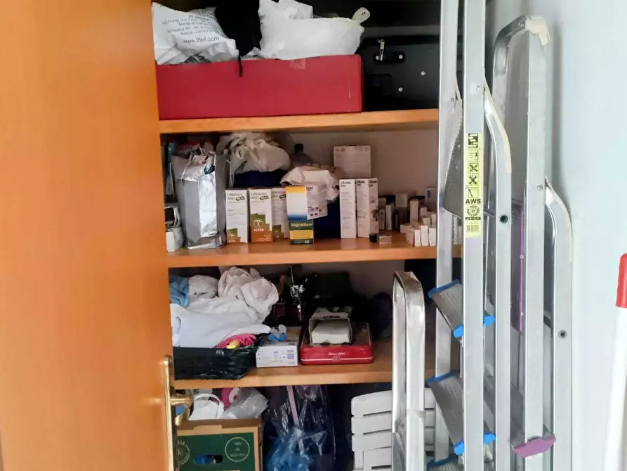 Immagine 15 di Appartamento in vendita  in Via Spondarella 20 a Carrara