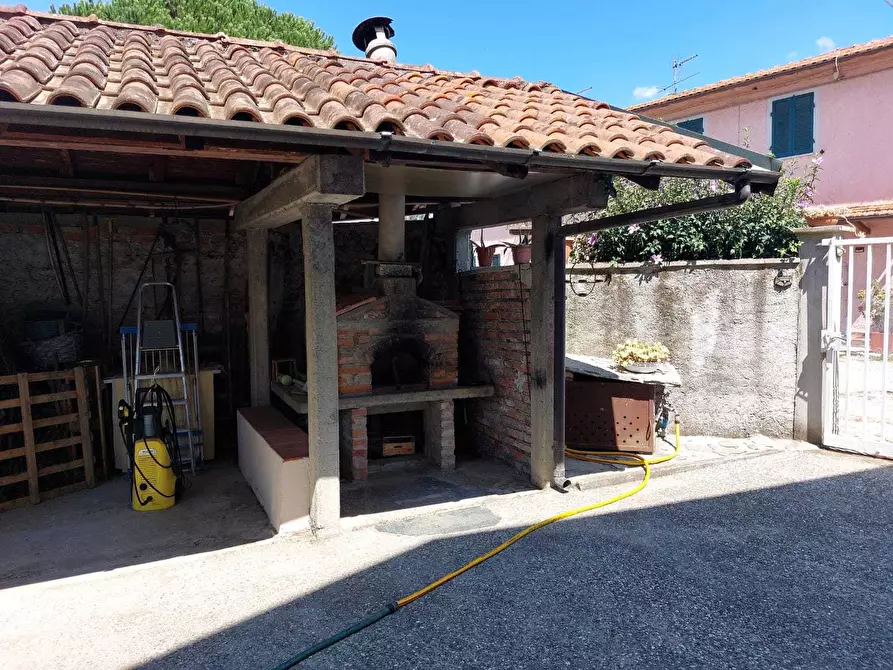 Immagine 5 di Villa in vendita  in Via Fontananera 52 a Sarzana