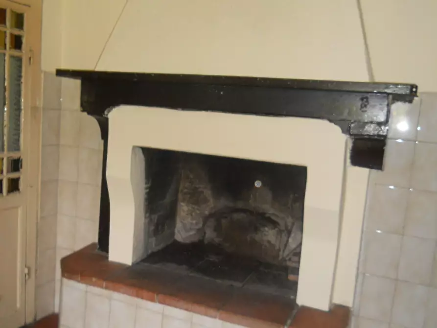 Immagine 24 di Rustico / casale in vendita  a Castelnuovo Magra