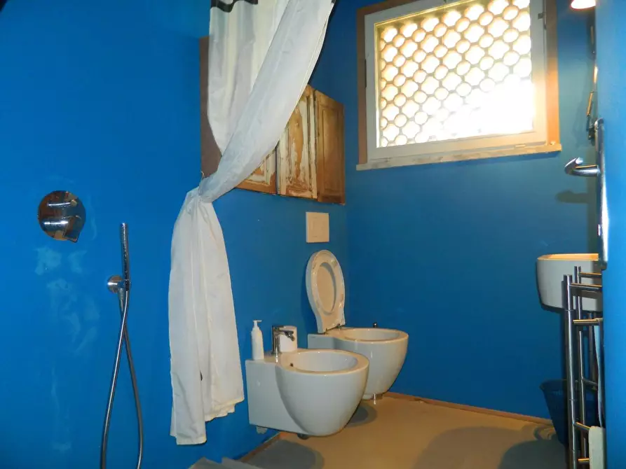 Immagine 5 di Appartamento in vendita  in Via Piero Gobetti a Ortonovo