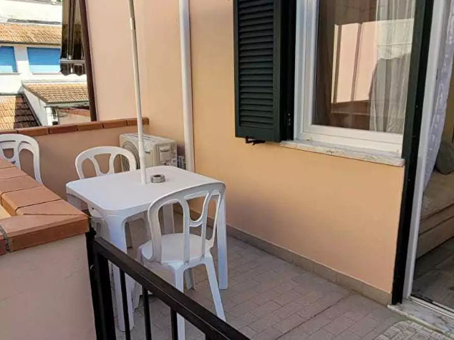 Immagine 22 di Appartamento in vendita  in Via Persio a Ameglia