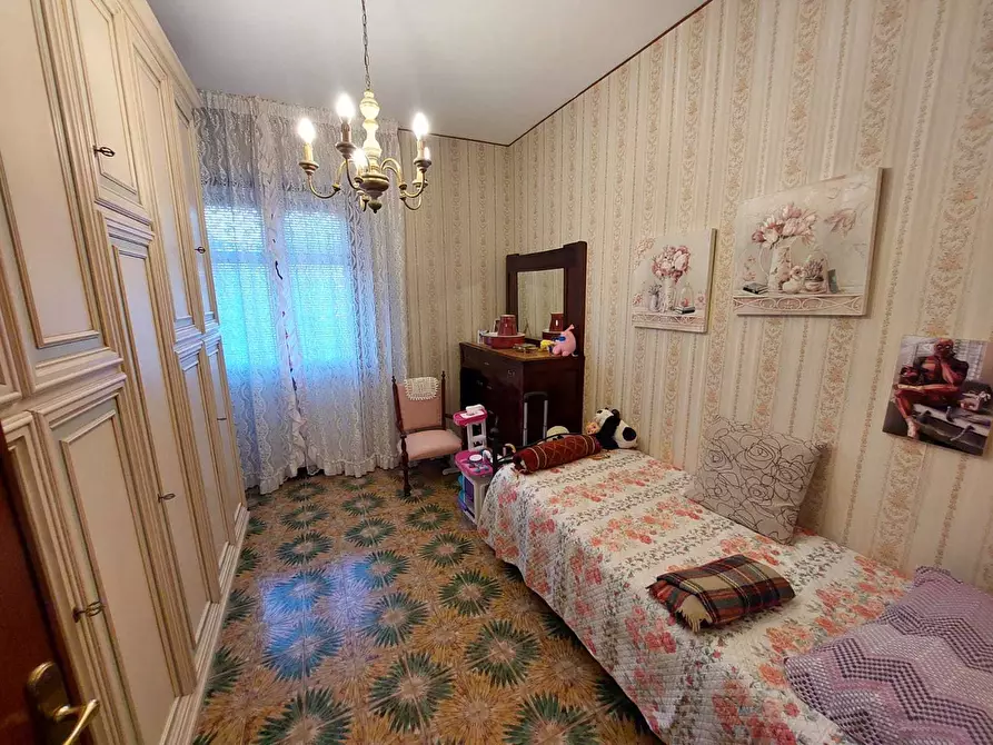 Immagine 8 di Appartamento in vendita  in Viale XX Settembre 120 a Carrara