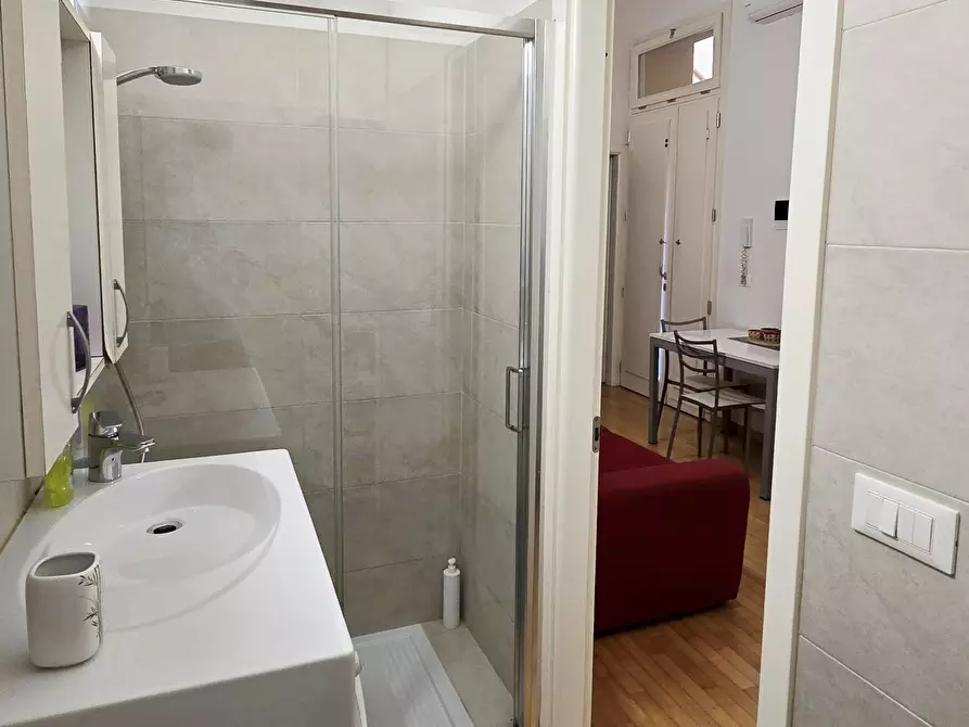 Immagine 9 di Bilocale in affitto  a Bologna