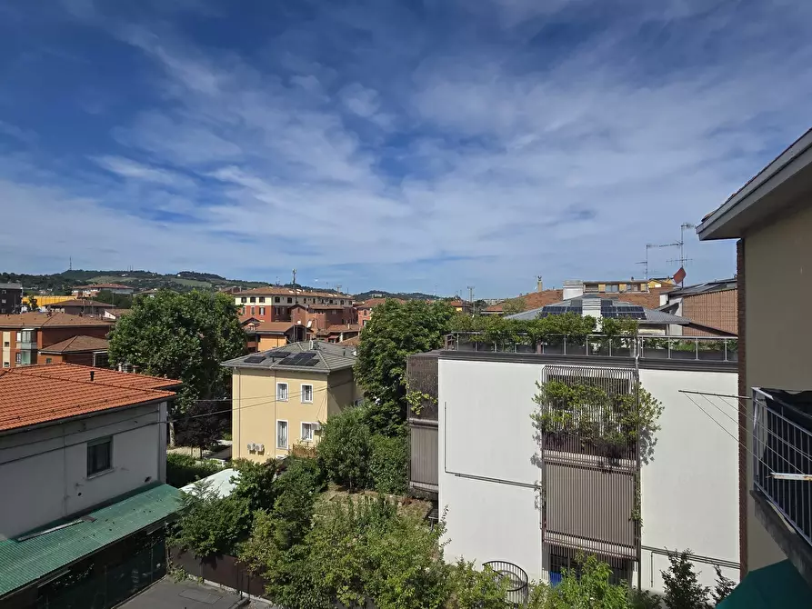Immagine 6 di Trilocale in affitto  a Bologna