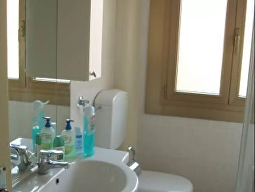 Immagine 6 di Quadrilocale in affitto  a Bologna