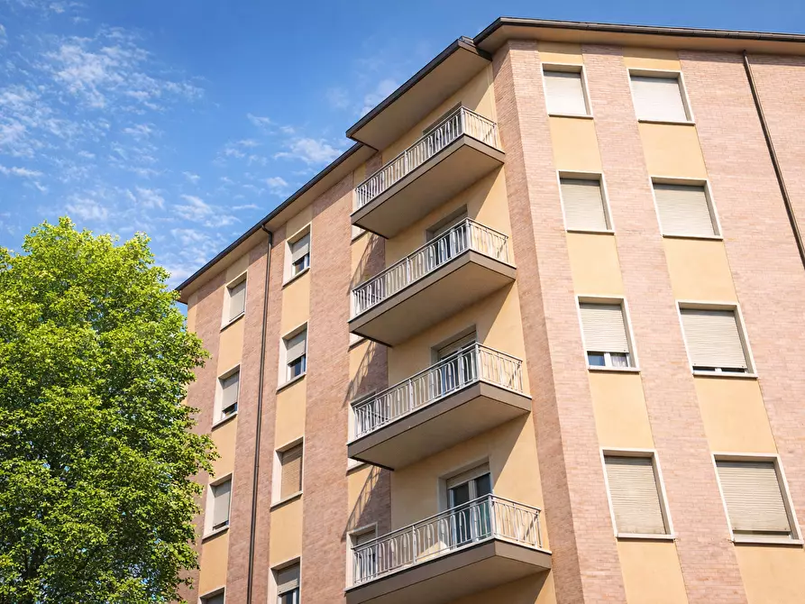 Immagine 2 di Trilocale in affitto  a Bologna