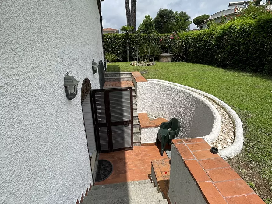 Immagine 21 di Villa in vendita  in via terracina 120 a San Felice Circeo