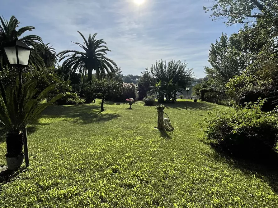 Immagine 16 di Casa bifamiliare in vendita  in Via Caterattino 30 a Sabaudia