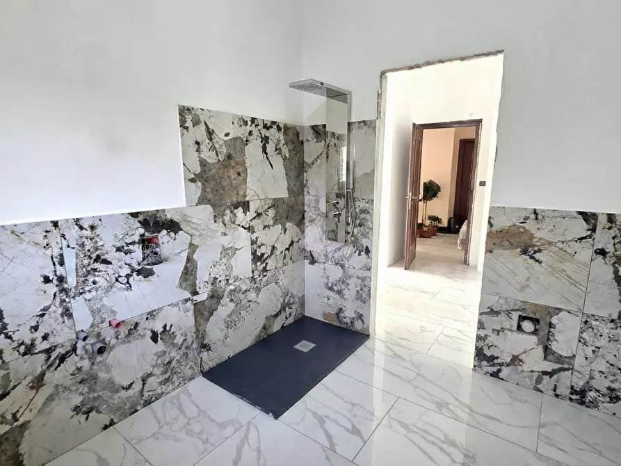 Immagine 11 di Pentalocale in vendita  in Viale Papa Giovanni XXIII 21 a Beinasco