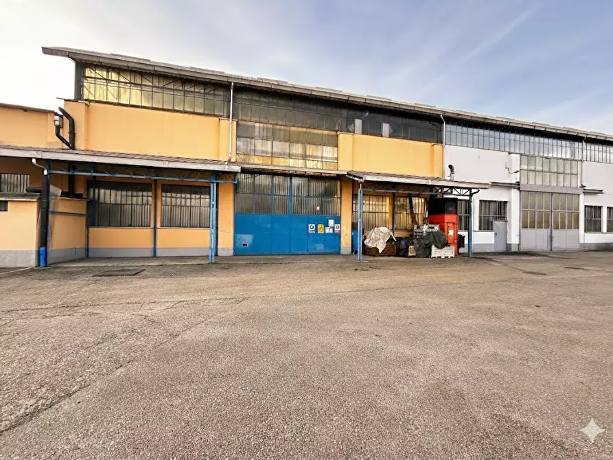 Immagine 4 di Attività artigianale in affitto  in Via Pateri 60 a Beinasco