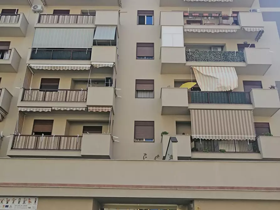 Immagine 1 di Appartamento in vendita  in VIA CADUTI SUL LAVORO a Palermo
