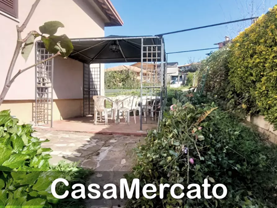 Immagine 15 di Trilocale in vendita  in Via Montepennolo a Rocca Di Papa