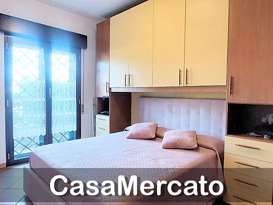 Immagine 12 di Bilocale in vendita  a Rocca Di Papa