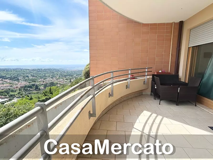 Immagine 14 di Bilocale in vendita  in Via Cavour a Rocca Di Papa