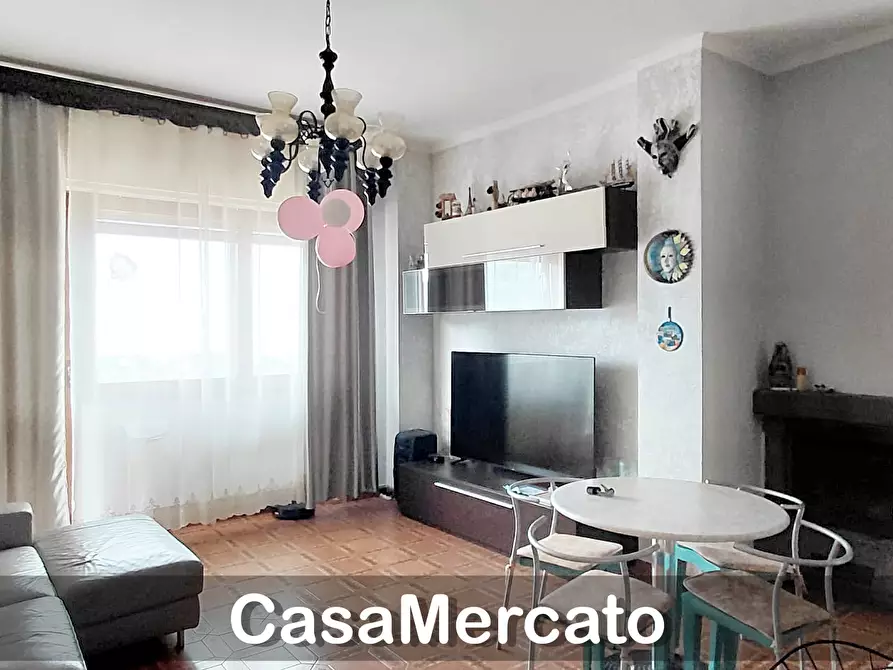 Immagine 3 di Trilocale in vendita  in Via Ovidio a Rocca Di Papa