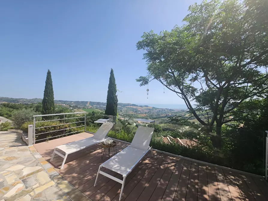 Immagine 99 di Villa in vendita  a San Benedetto Del Tronto