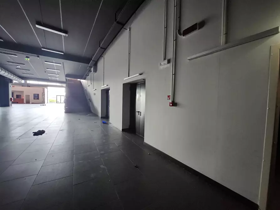 Immagine 22 di Palazzo in vendita  a Colonnella