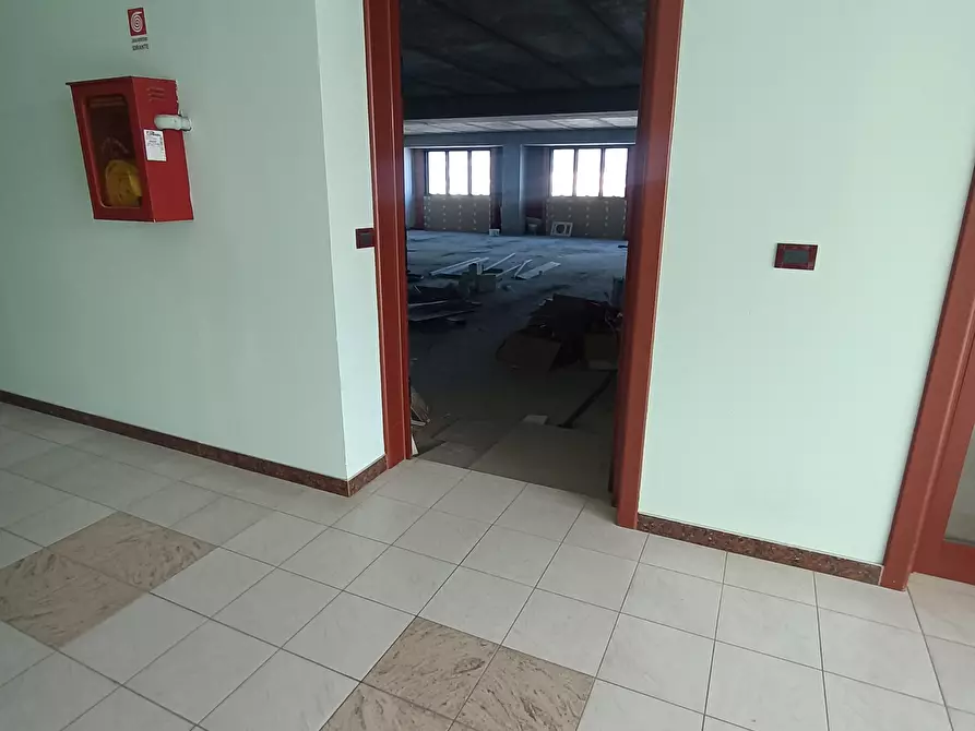 Immagine 1 di Locale commerciale in vendita  a San Benedetto Del Tronto