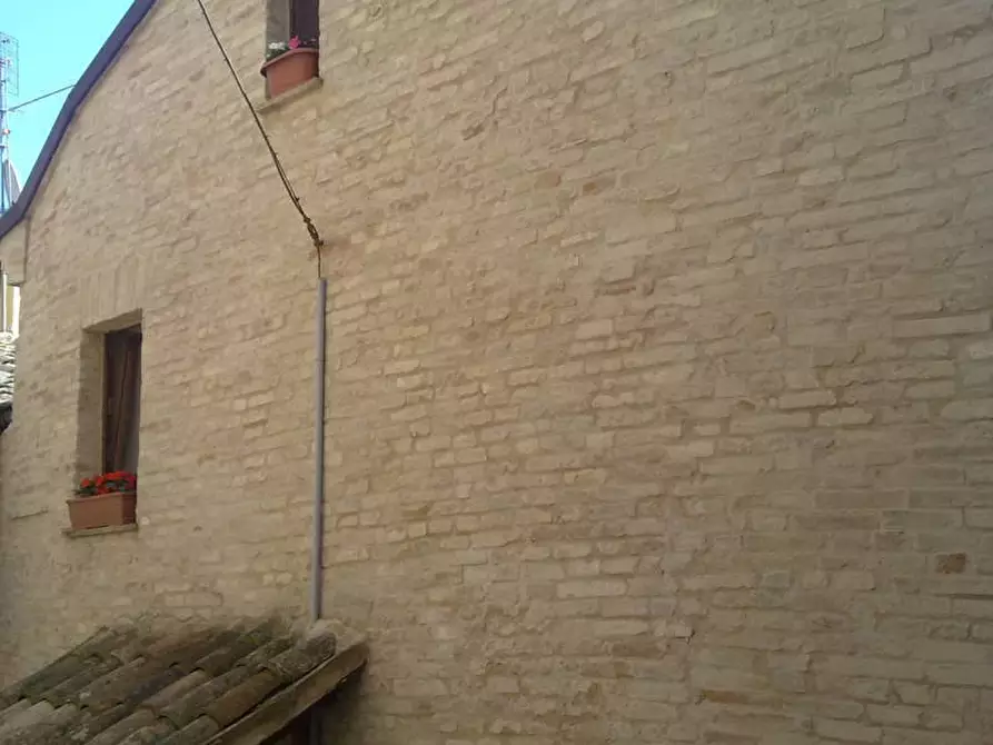 Immagine 21 di Casa indipendente in vendita  a Fermo