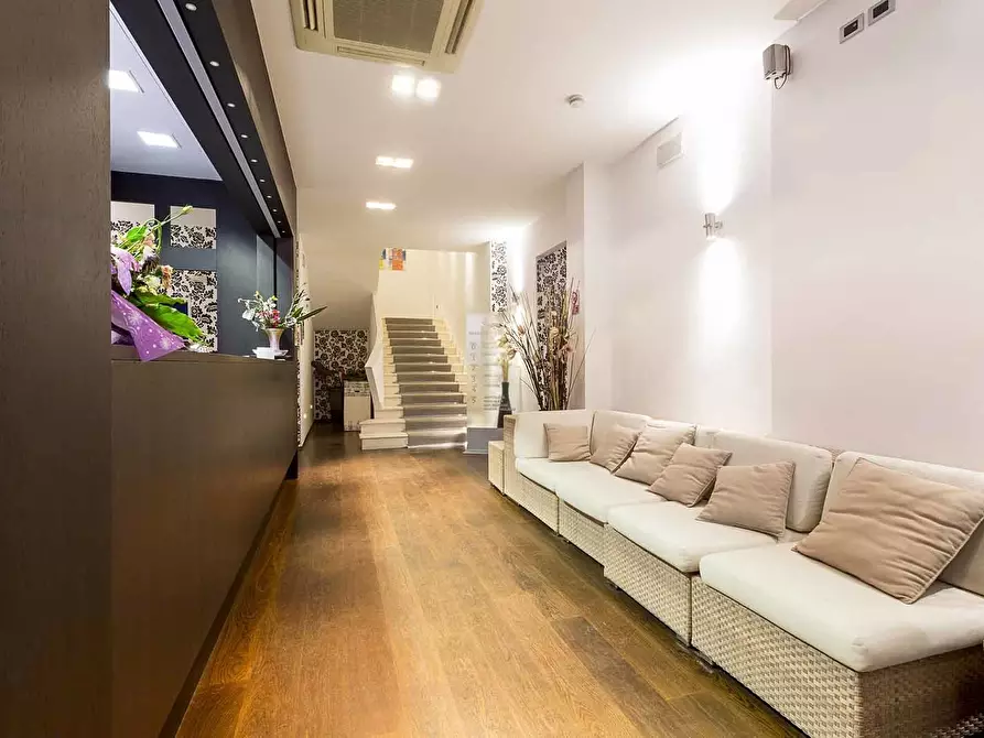 Immagine 14 di Albergo/B&B/Residence in vendita  a Alba Adriatica