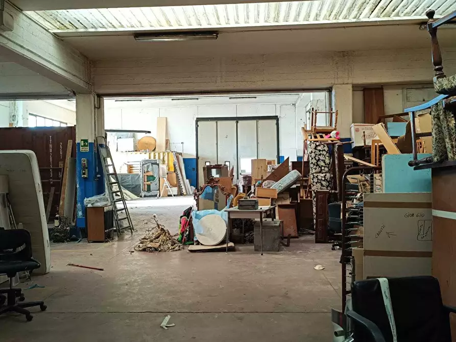 Immagine 7 di Capannone industriale in vendita  in Strada Statale 17 a Barisciano