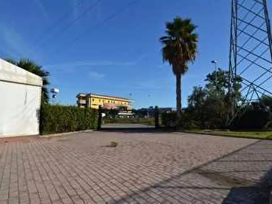 Immagine 7 di Locale commerciale in affitto  a San Benedetto Del Tronto