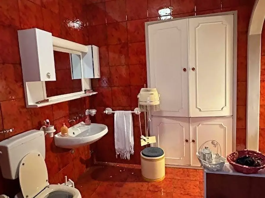 Immagine 19 di Casa bifamiliare in vendita  a Carassai