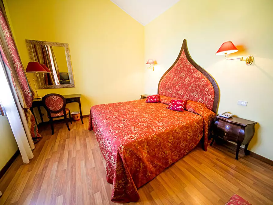 Immagine 18 di Albergo/B&B/Residence in vendita  a Ripatransone