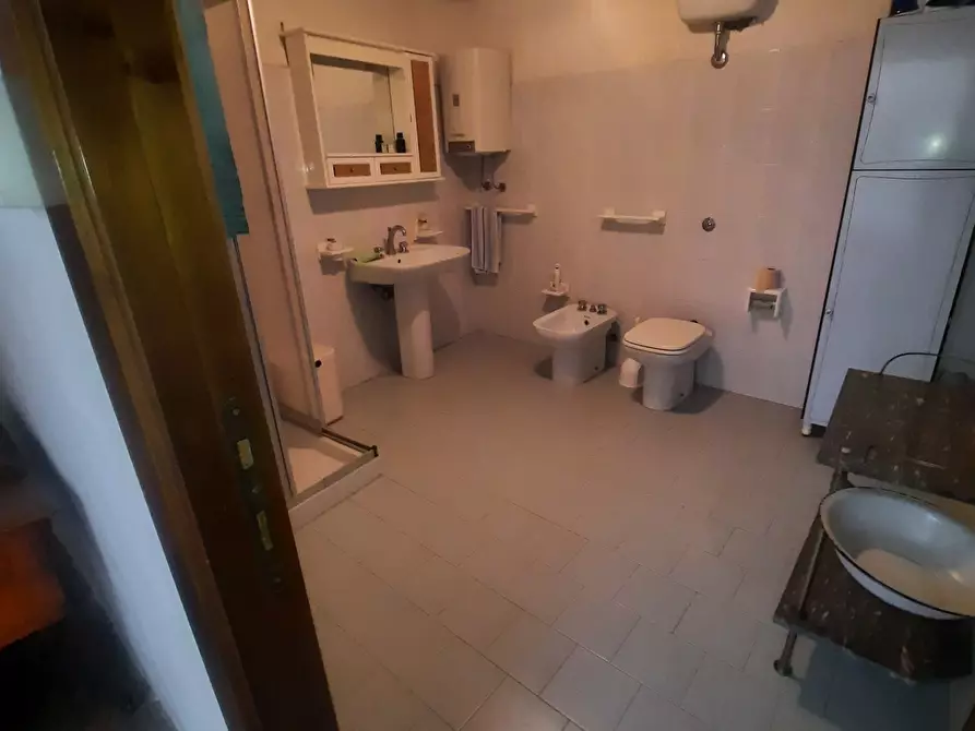 Immagine 24 di Casa indipendente in vendita  a Ripatransone