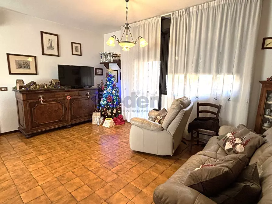 Immagine 30 di Trilocale in vendita  in STRADA DI SALICETO PANARO 211 a Modena