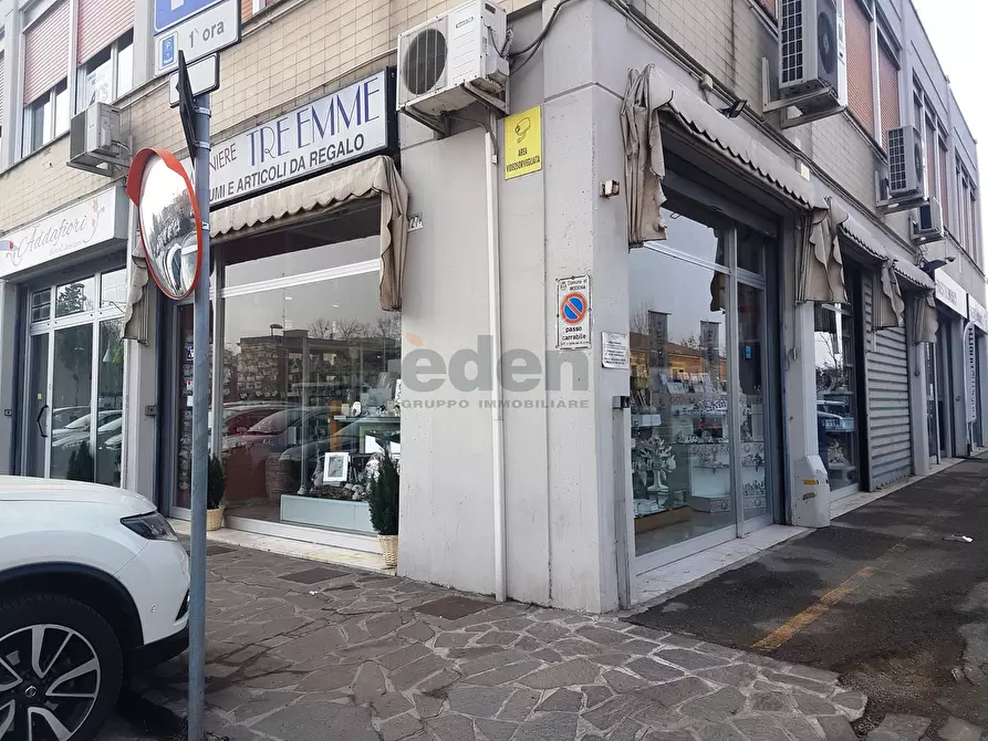 Immagine 1 di Locale commerciale in affitto  in Via Emilia Ovest 127 a Modena