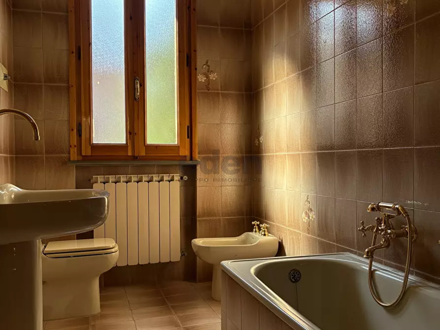 Immagine 34 di Casa trifamiliare in vendita  in Corso Martiri 242 a Castelfranco Emilia