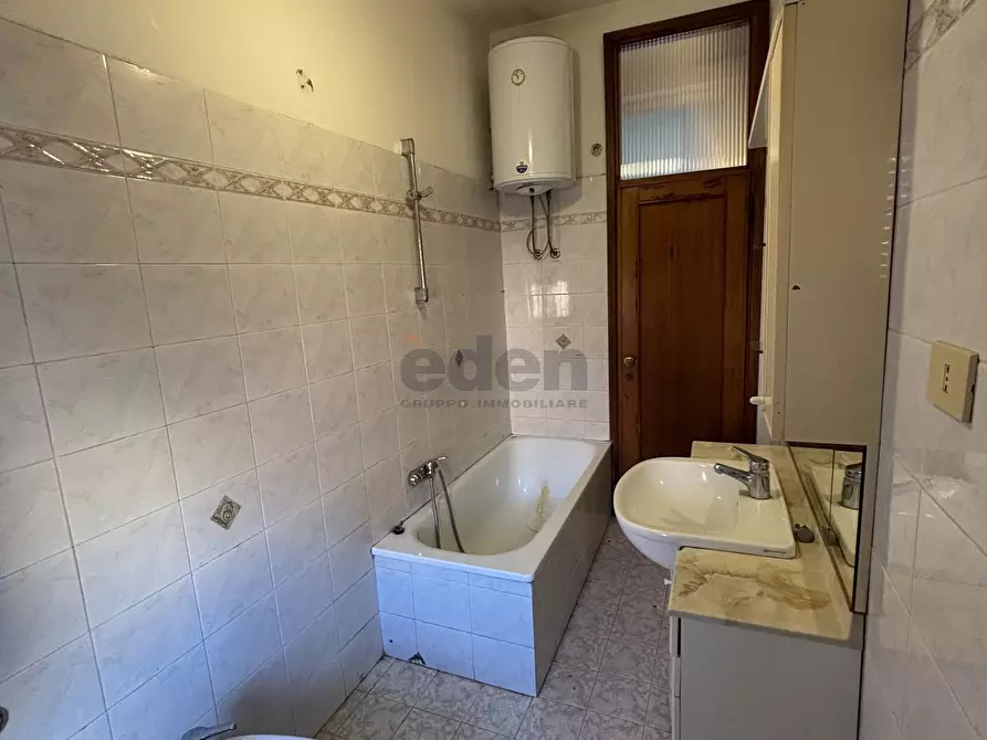 Immagine 32 di Quadrilocale in vendita  in Via E. Morselli 93 a Modena