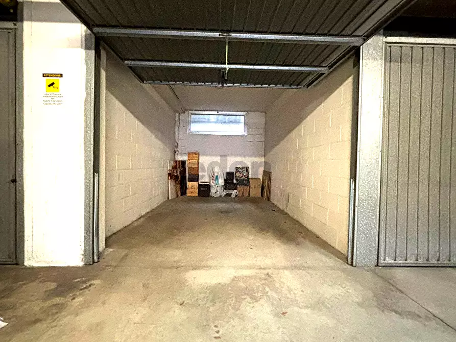 Immagine 2 di Garage in vendita  in Via Carlo Cattaneo 26 a Modena