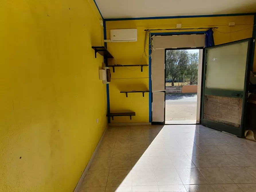 Immagine 7 di Locale commerciale in vendita  a Senorbì